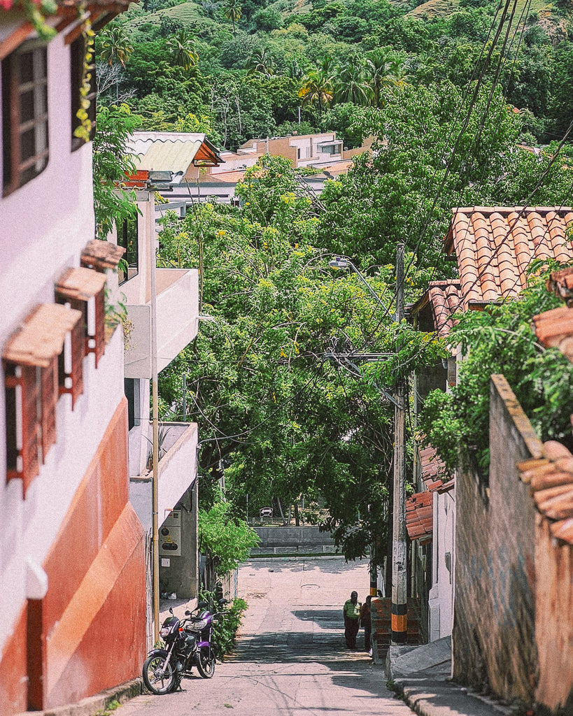 Buy a travel eSIM for Colombia