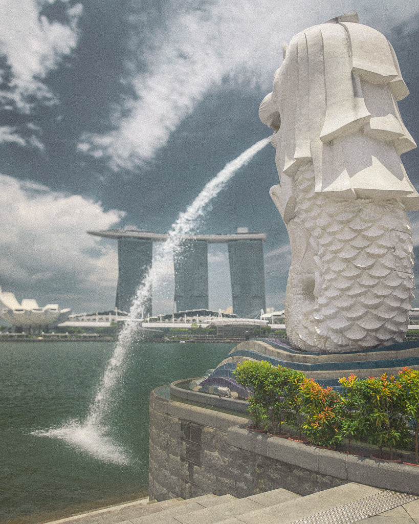 Buy a travel eSIM for Singapore