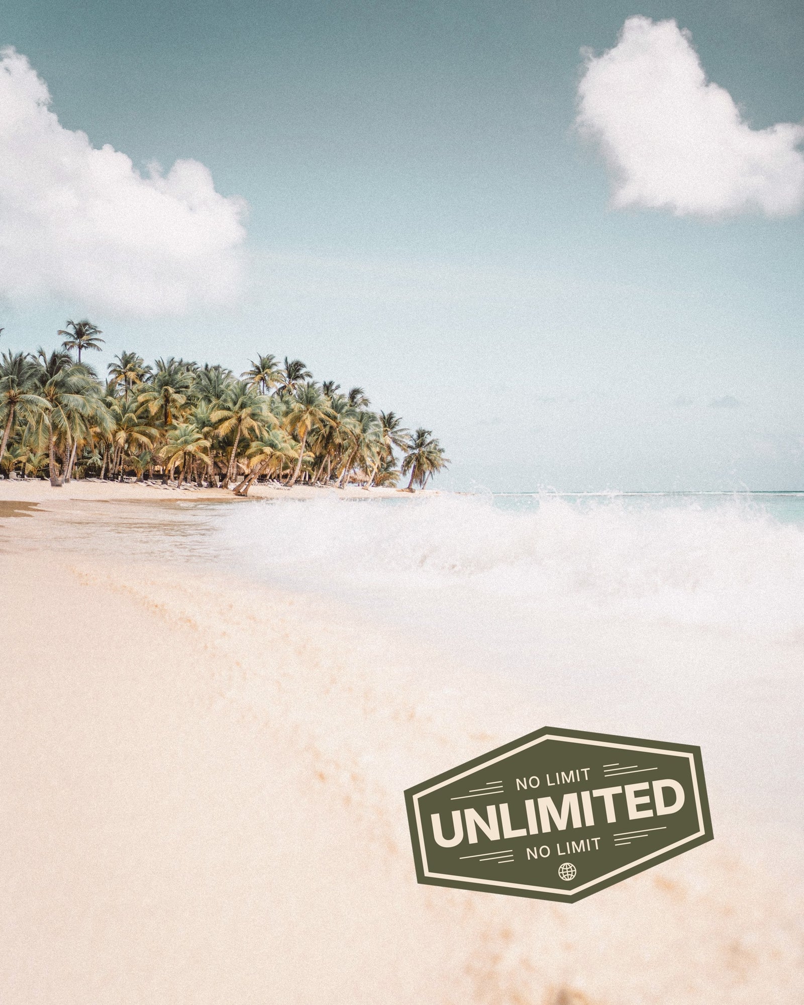 Dominican Republic beach scene, promoting eSIM unlimited data for travellers